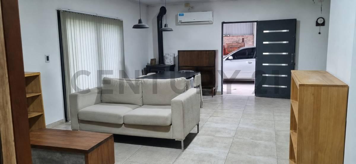 Foto de Moderna casa de 1 dorm con gran parque y parrilla sobre lote de 1.000, imagen 4