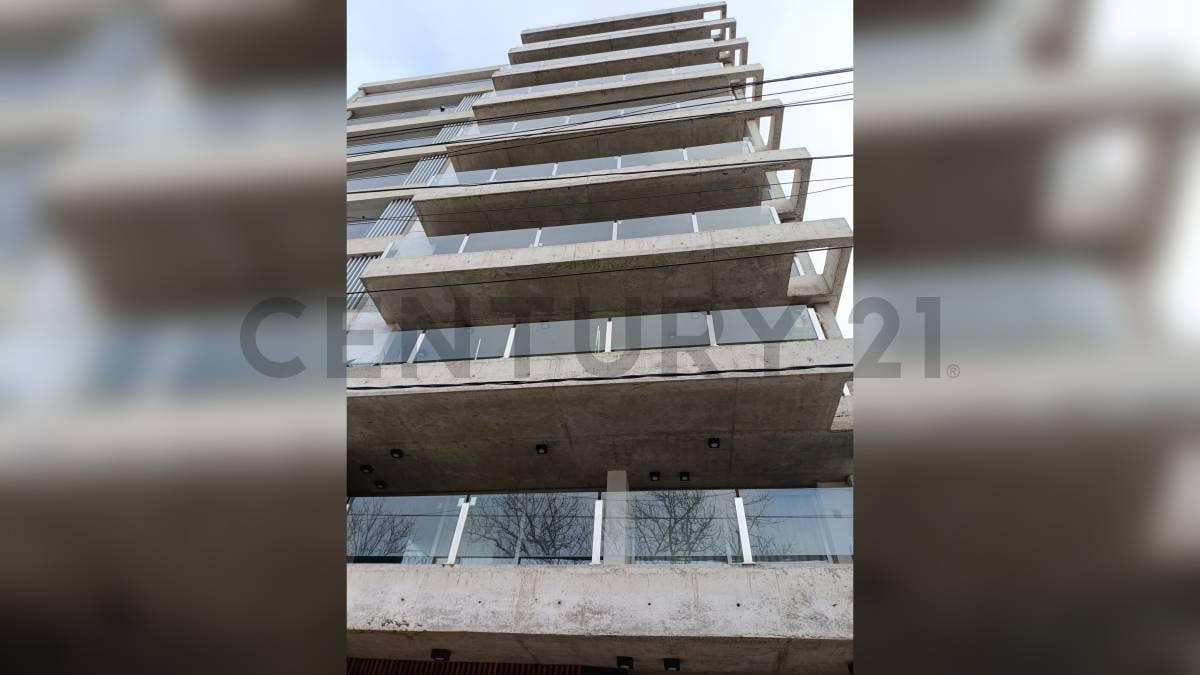 Foto de Piso de categoría en Calle 50 entre 25 y 26, 5to piso, 180 m² cub, imagen 2