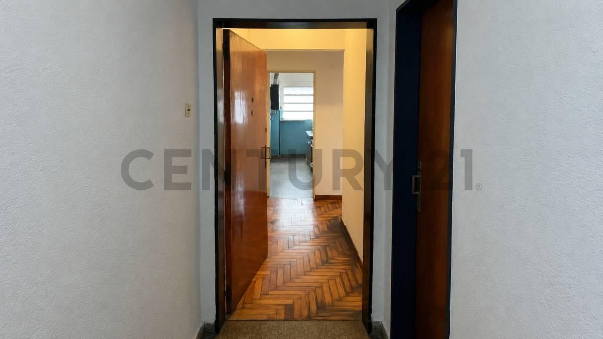 Foto de DEPARTAMENTO 2 AMBIENTES EN VENTA – VILLA LURO, imagen 1