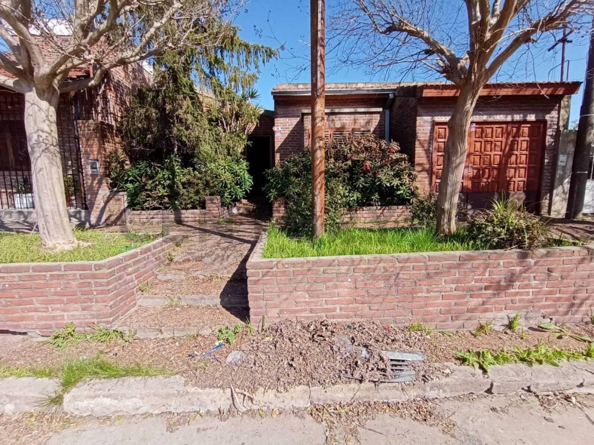 Foto de SE VENDE CASA EN BARRIO JARDIN, LA PLATA, imagen 3