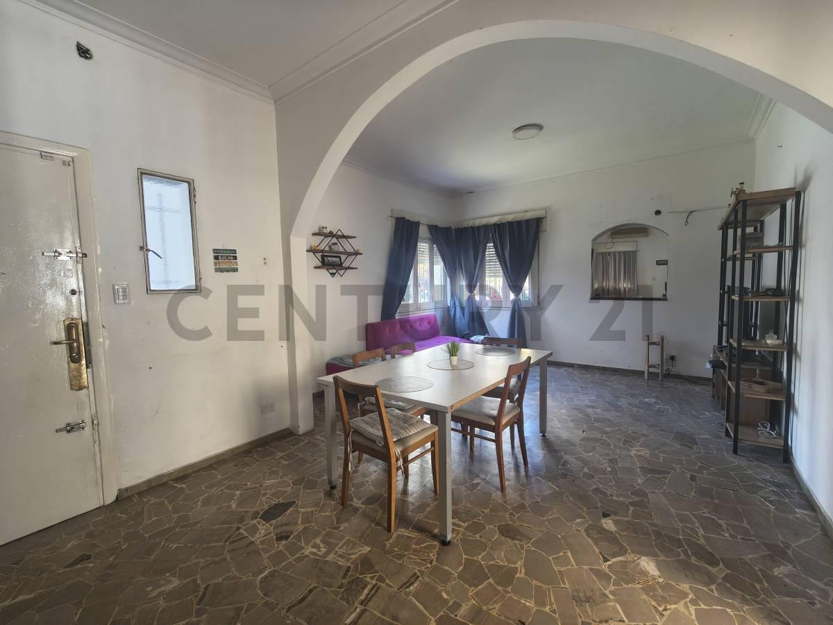 Foto de Chalet en venta 5 ambientes en Quilmes, imagen 3