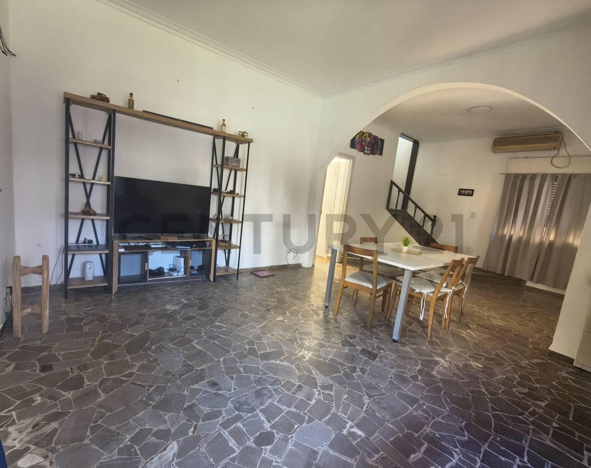 Foto de Chalet en venta 5 ambientes en Quilmes, imagen 4