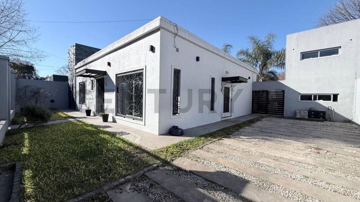 Foto de CASA EN VENTA C/ PARQUE, PISCINA EN RANELAGH, imagen 1