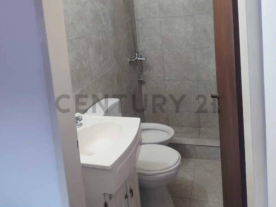 Foto de DEPARTAMENTO 2 AMBIENTES EN VENTA - CALLE 35 117y118- LA PLATA - BUENOS, imagen 4