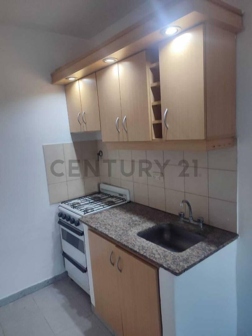 Foto de DEPARTAMENTO 2 AMBIENTES EN VENTA - CALLE 35 117y118- LA PLATA - BUENOS, imagen 3