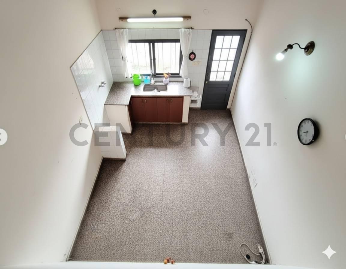 Foto de CASA EN VENTA 4 AMBIENTES MANUEL B GONNET LA PLATA BUENOS AIRES, imagen 5