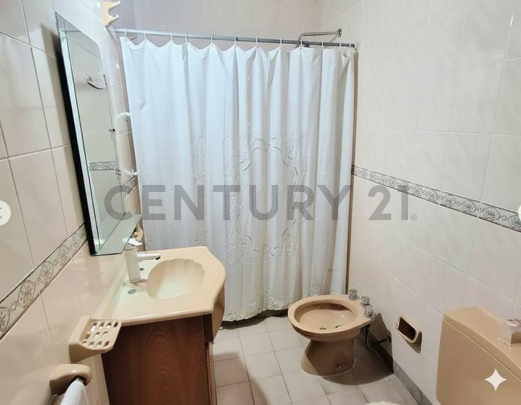Foto de CASA EN VENTA 4 AMBIENTES MANUEL B GONNET LA PLATA BUENOS AIRES, imagen 1