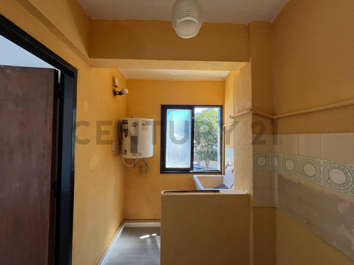 Foto de Venta de PH tipo departamento desarrollado en un PRIMER PISO x ESCALERA., imagen 5