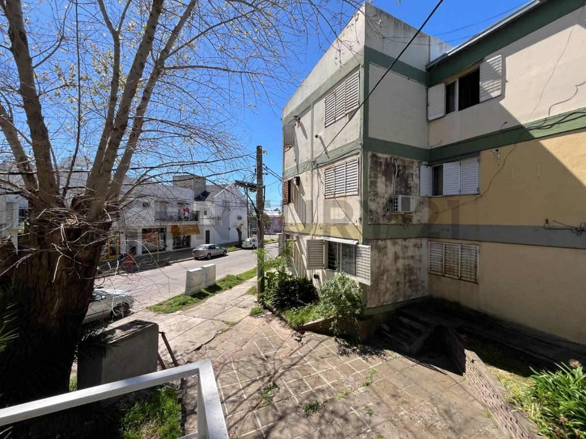 Foto de Venta de PH tipo departamento desarrollado en un PRIMER PISO x ESCALERA., imagen 2
