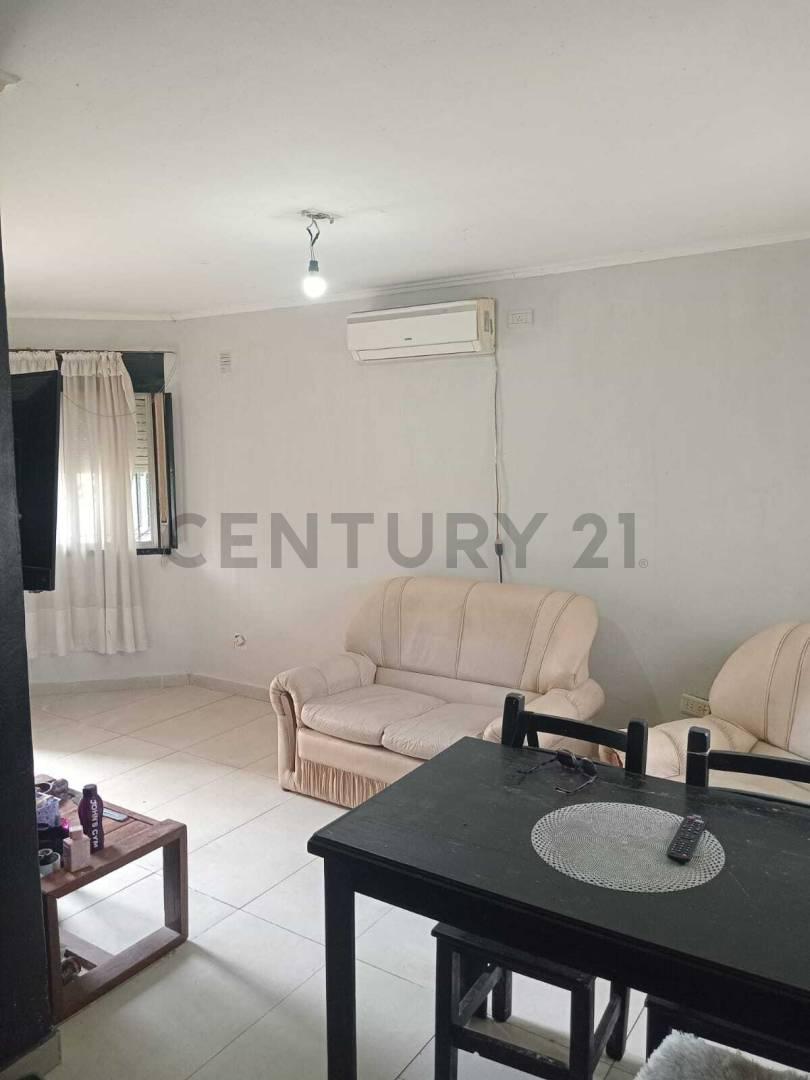 Foto de VENTA DE DEPARTAMENTO EN GONNET, imagen 3