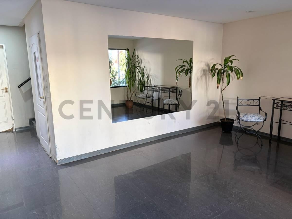 Foto de Semipiso 3 Ambientes en Venta | Muy Luminoso | Excelente Estado | Sáenz, imagen 2