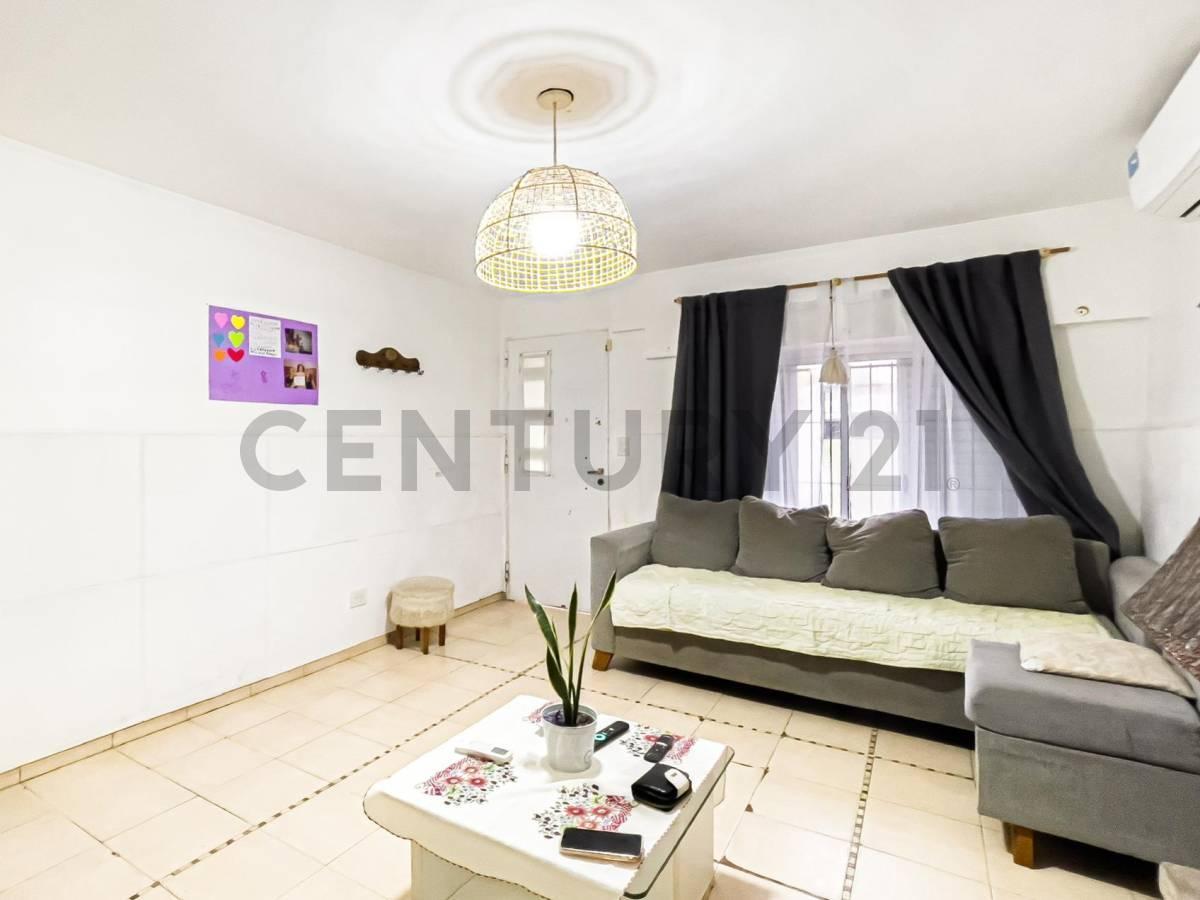 Foto de Casa 3 dormitorios en venta RINGUELET, imagen 2