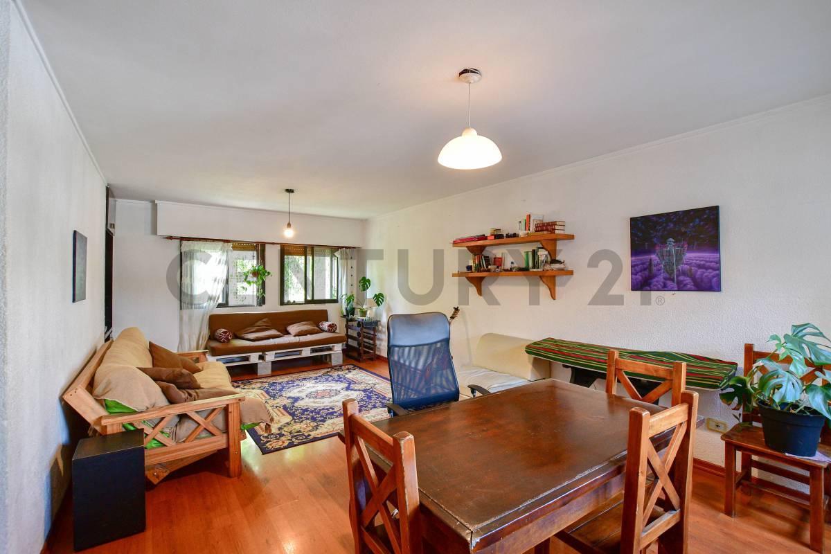 Foto de DEPARTAMENTO EN VENTA - 3 DORMITORIOS CON COCHERA, imagen 2