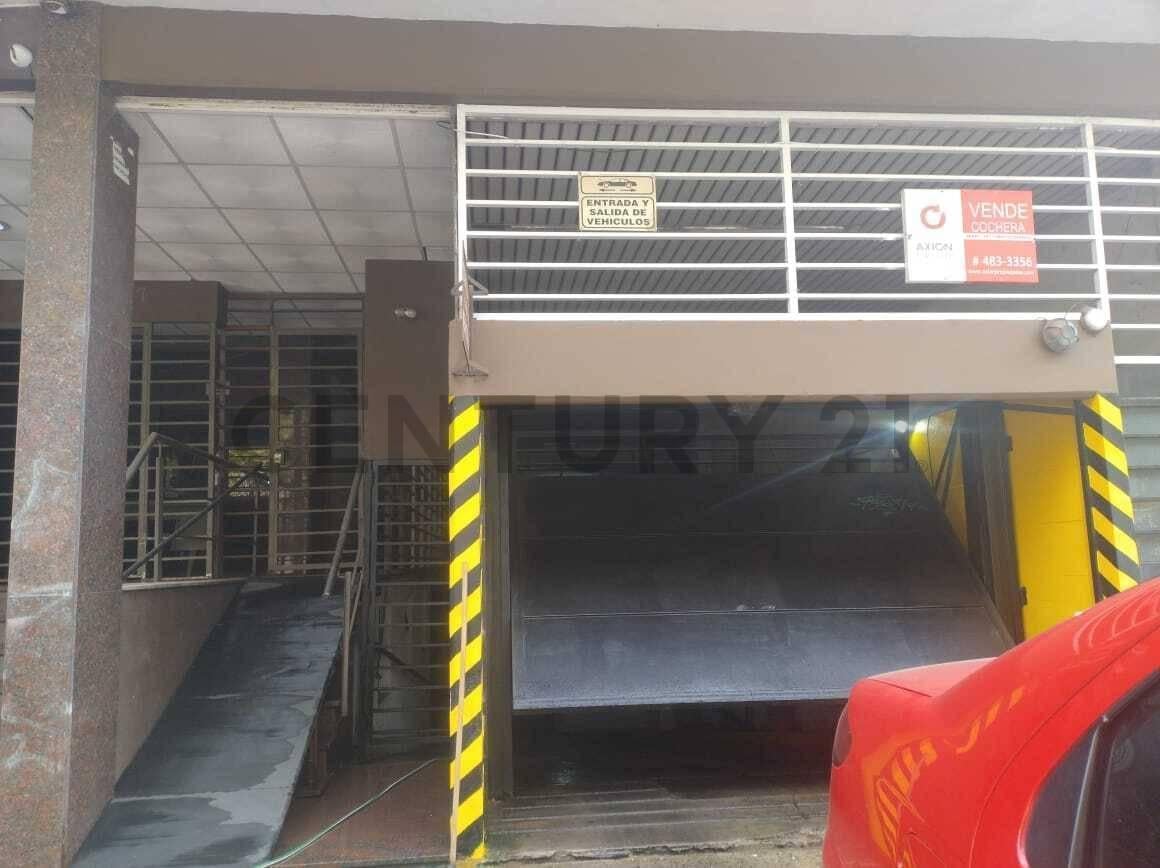 Foto de Cochera cubierta en venta a metros de Plaza Moreno – Seguridad y, imagen 5