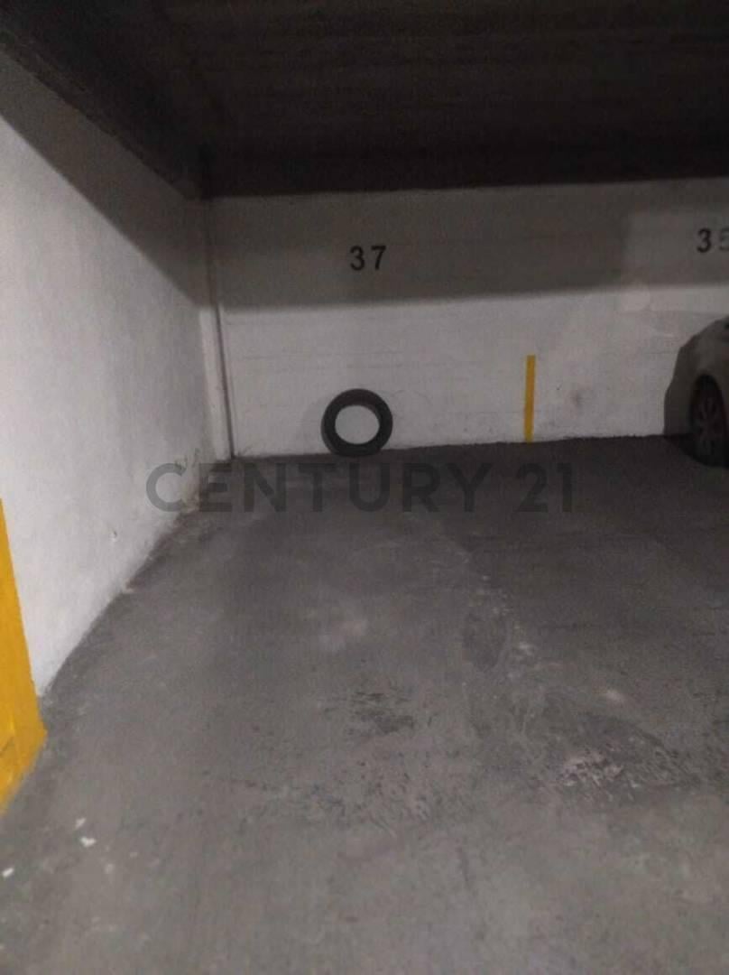 Foto de Cochera cubierta en venta a metros de Plaza Moreno – Seguridad y, imagen 3
