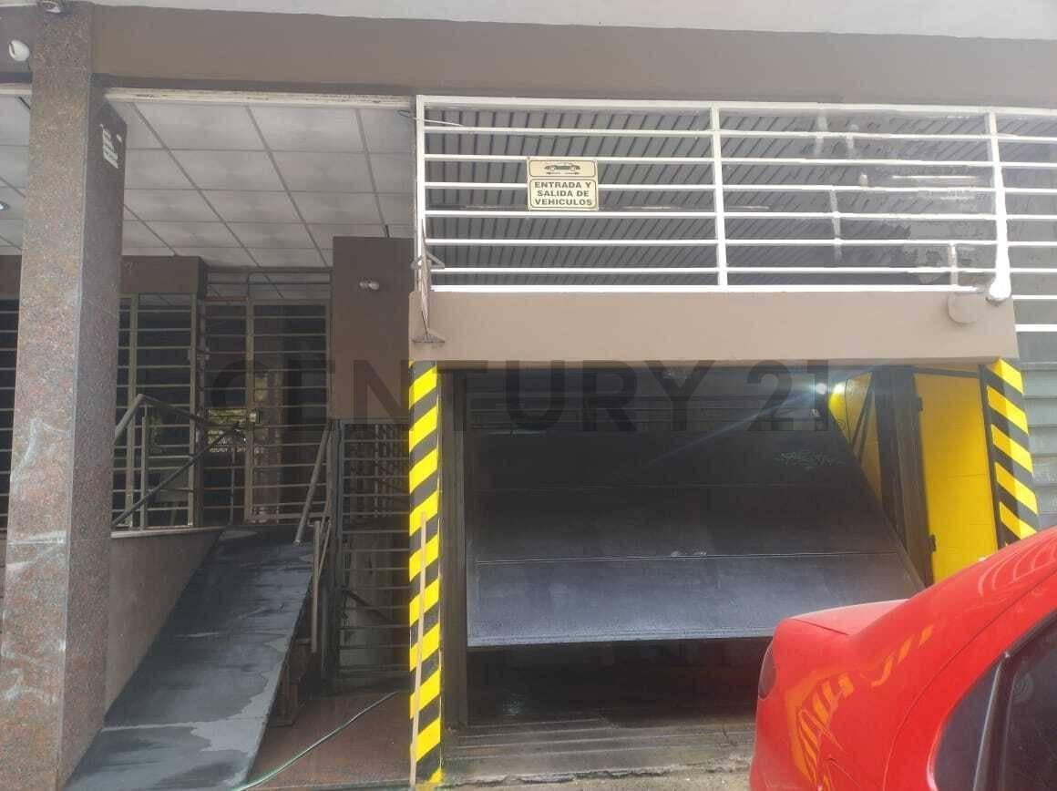 Foto de Cochera cubierta en venta a metros de Plaza Moreno – Seguridad y, imagen 1