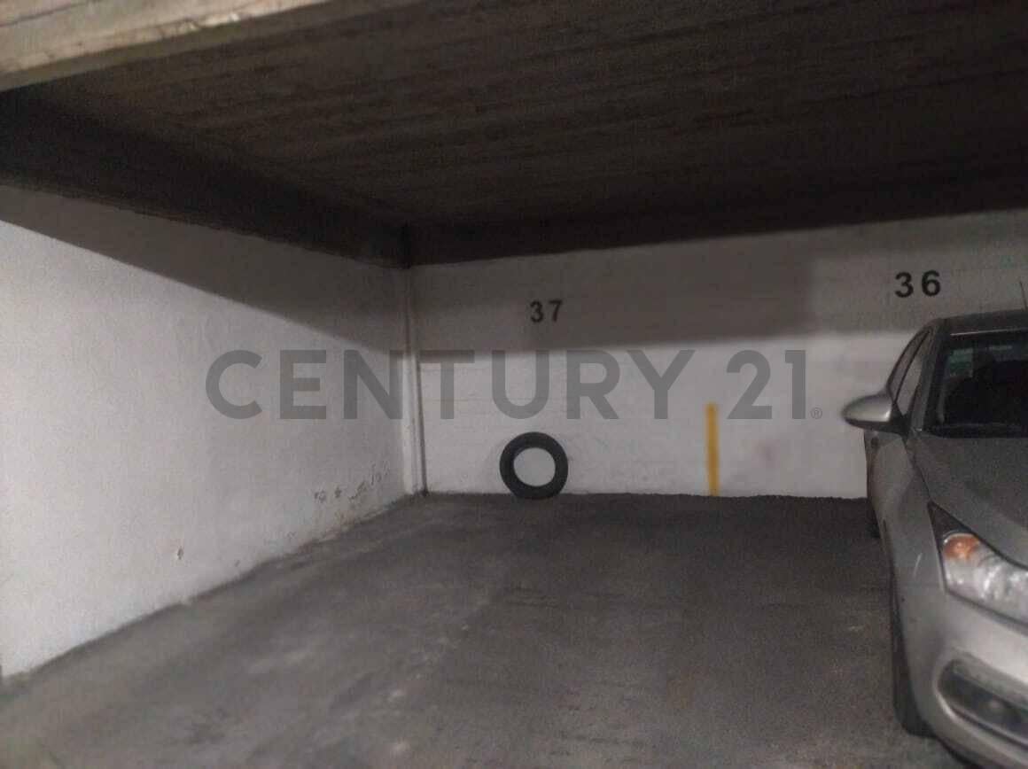 Foto de Cochera cubierta en venta a metros de Plaza Moreno – Seguridad y, imagen 4