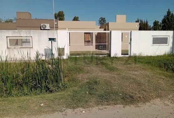 Foto de CASA EN VENTA CON EXCELENTE LOTE DE 2100m2 IDEAL CUALQUIER DESTINO, imagen 4