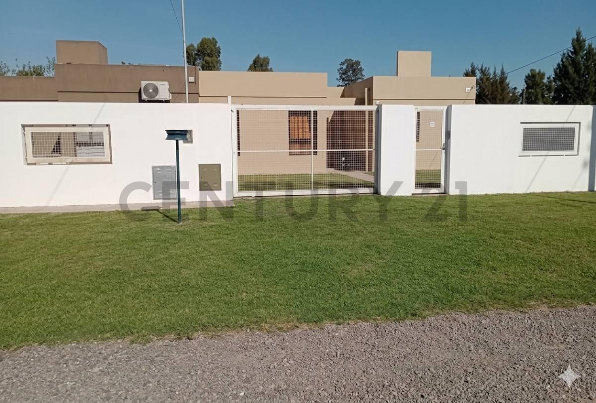 Foto de CASA EN VENTA CON EXCELENTE LOTE DE 2100m2 IDEAL CUALQUIER DESTINO, imagen 1