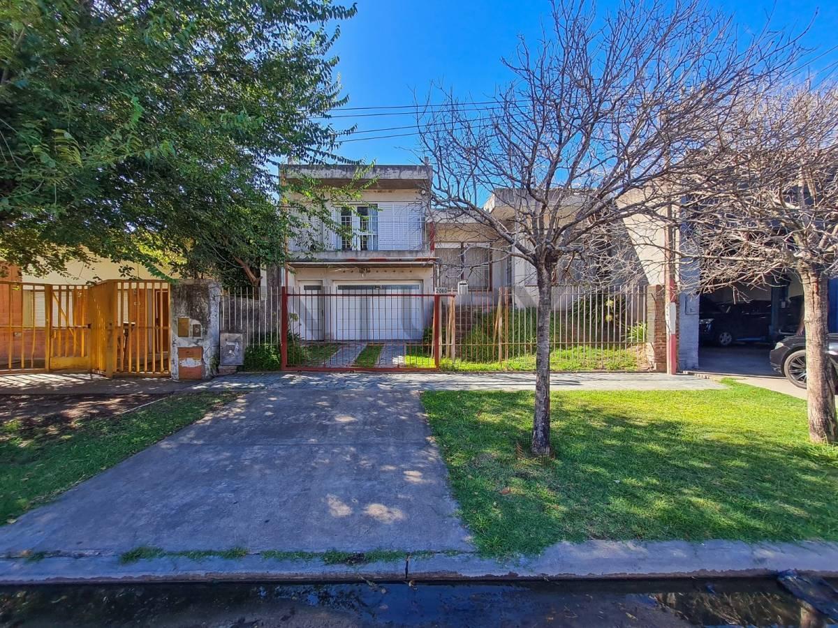 Foto de CASA EN VENTA 3 DORMITORIOS EN TOLOSA, imagen 2