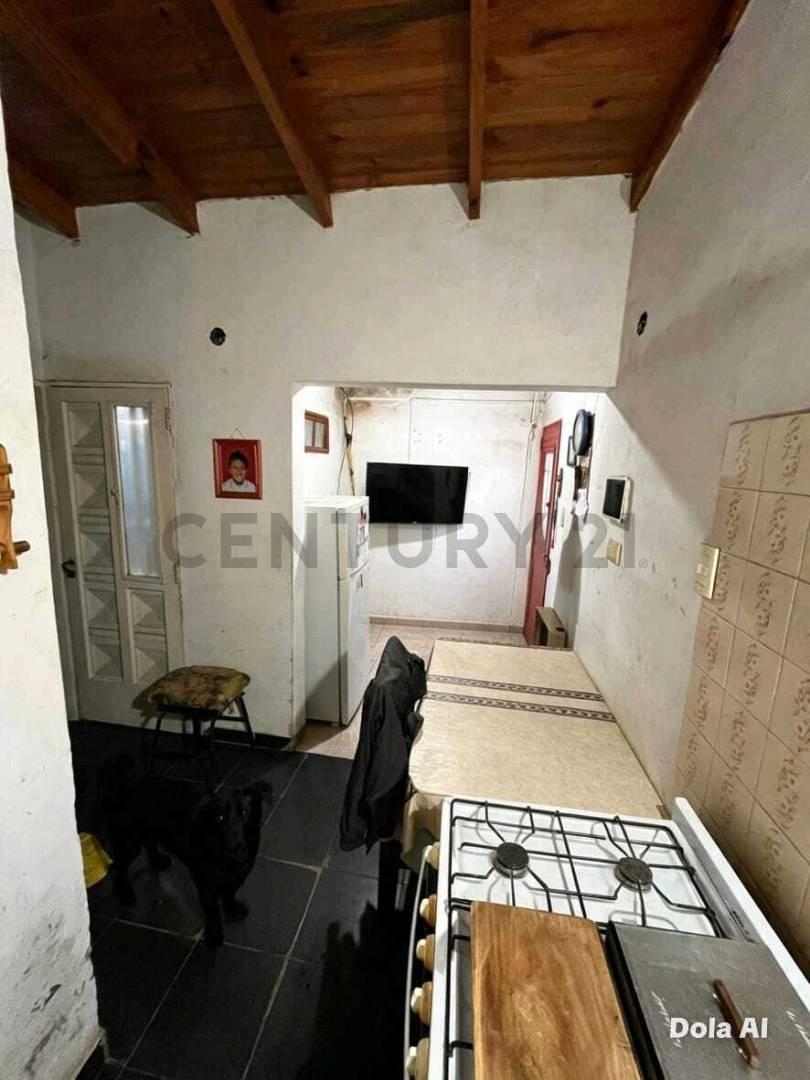 Foto de DEPARTAMENTO EN VENTA, CON LOCAL A REFACCIONAR Y CASA A DEMOLER, imagen 5