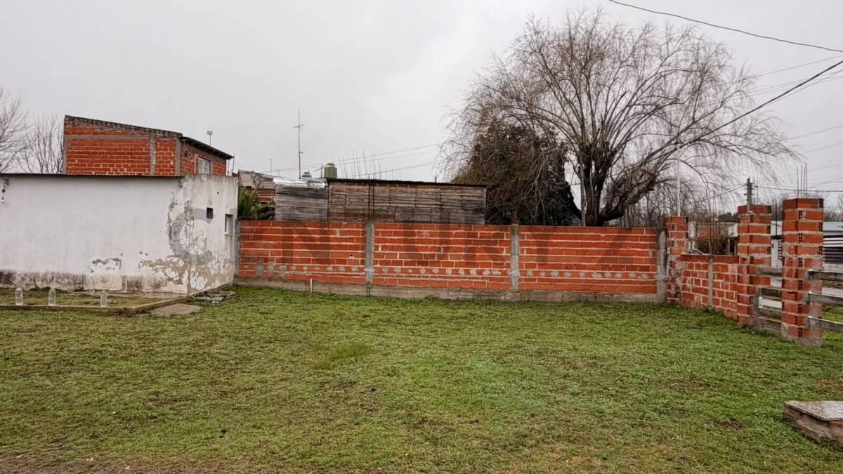 Foto de Venta de Mono ambiente con amplio lote de 427 m² – Gran potencial, imagen 2