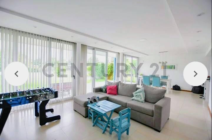 Foto de CASA EN VENTA CON PARQUE Y PILETA, BARRIO EL RODEO, imagen 4