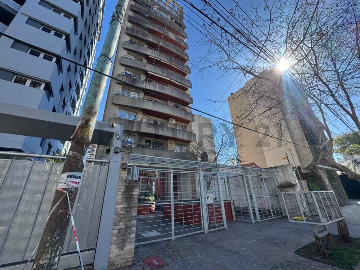 Foto de DEPARTAMENTO DE 1 DORMITORIO CON COCHERA Y BALCÓN – QUILMES, imagen 1