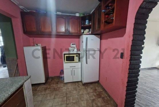 Foto de Casa con local en VENTA Villa Elvira, imagen 3
