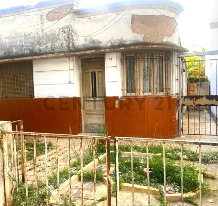 Foto de Casa antigua sobre lote de 8 x 34 en La Plata, imagen 5