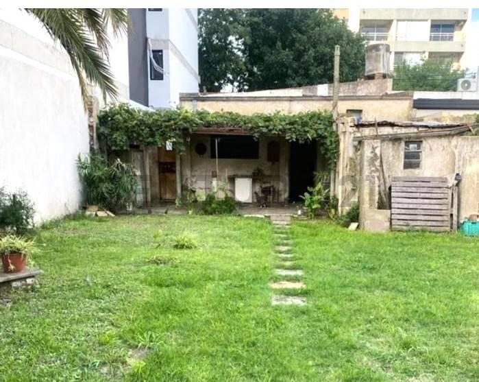 Foto de Casa antigua sobre lote de 8 x 34 en La Plata, imagen 3