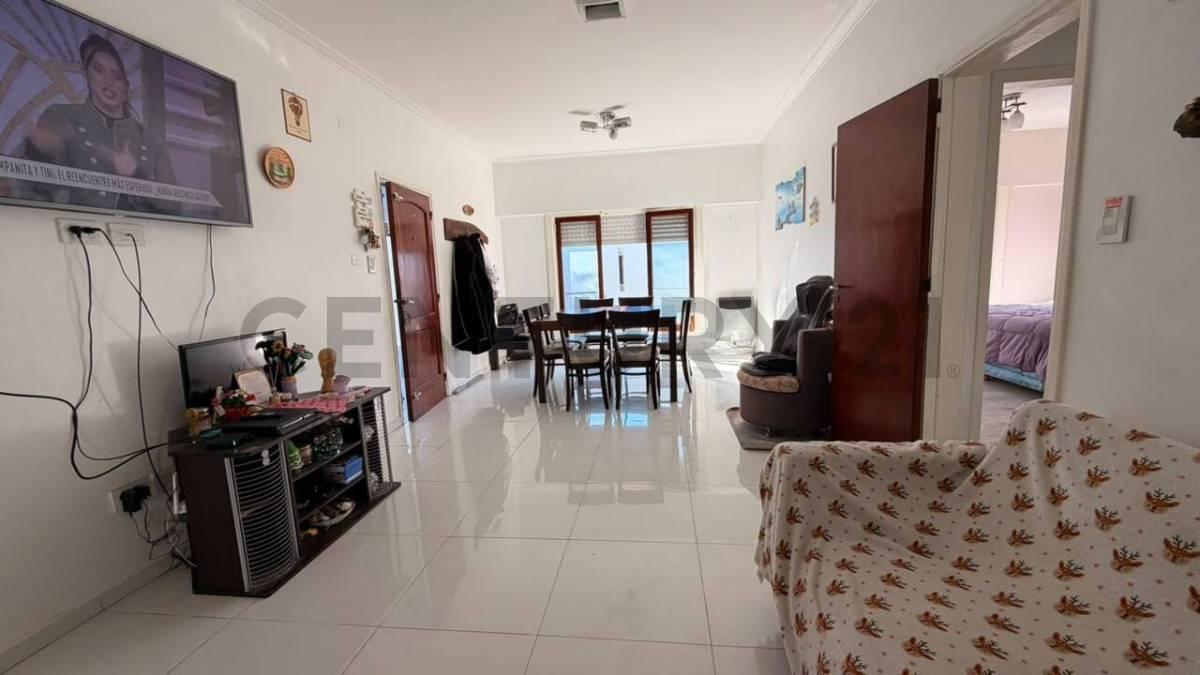Foto de CASA EN VENTA GONNET, imagen 2