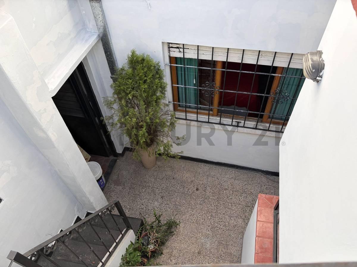 Foto de PH 2 AMBIENTES EN VENTA CON QUINCHO Y PATIO – VILLA LURO, imagen 5