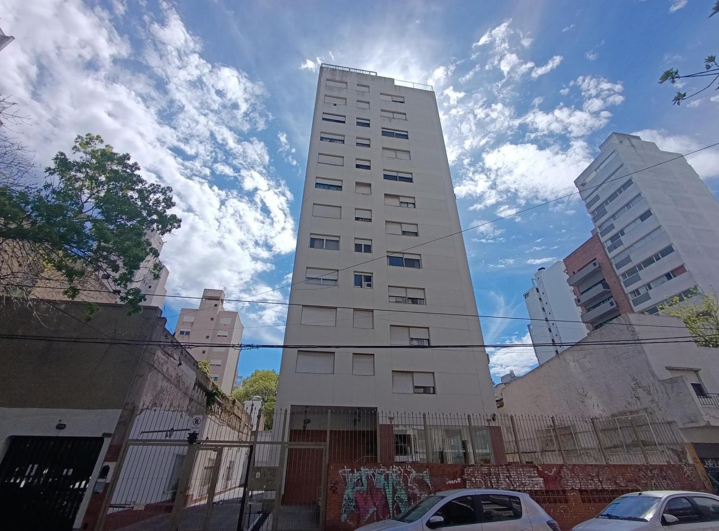Foto de Venta depto 1 dorm. con cochera y baulera – 55 e/ 4 y 5 – luminoso, imagen 2