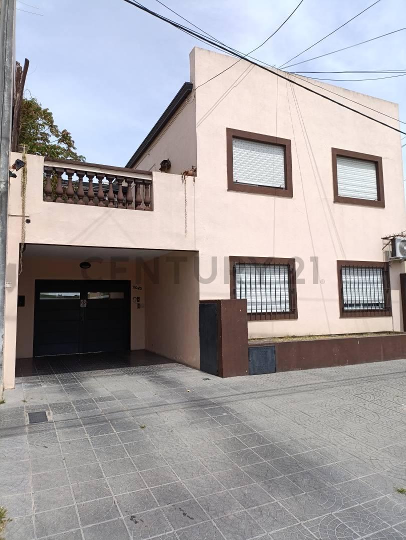 Foto de VENTA DE PH EN COMPLEJO2 DORM CON GARAGE PARQUE PARRILLA S/EXPENSAS, imagen 2