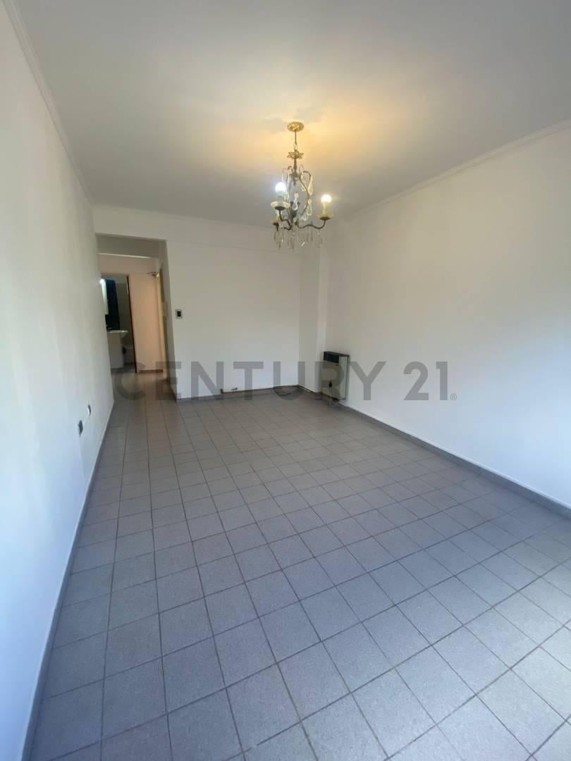 Foto de DEPARTAMENTO AL FRENTE | 1 DORMITORIO + ESCRITORIO / POSIBLE 2°, imagen 4
