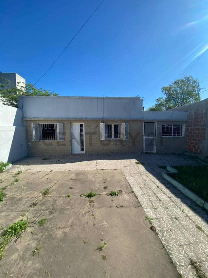 Foto de Venta de Casa a refaccionar de 3 ambientes en calle 28 entre las calles, imagen 2