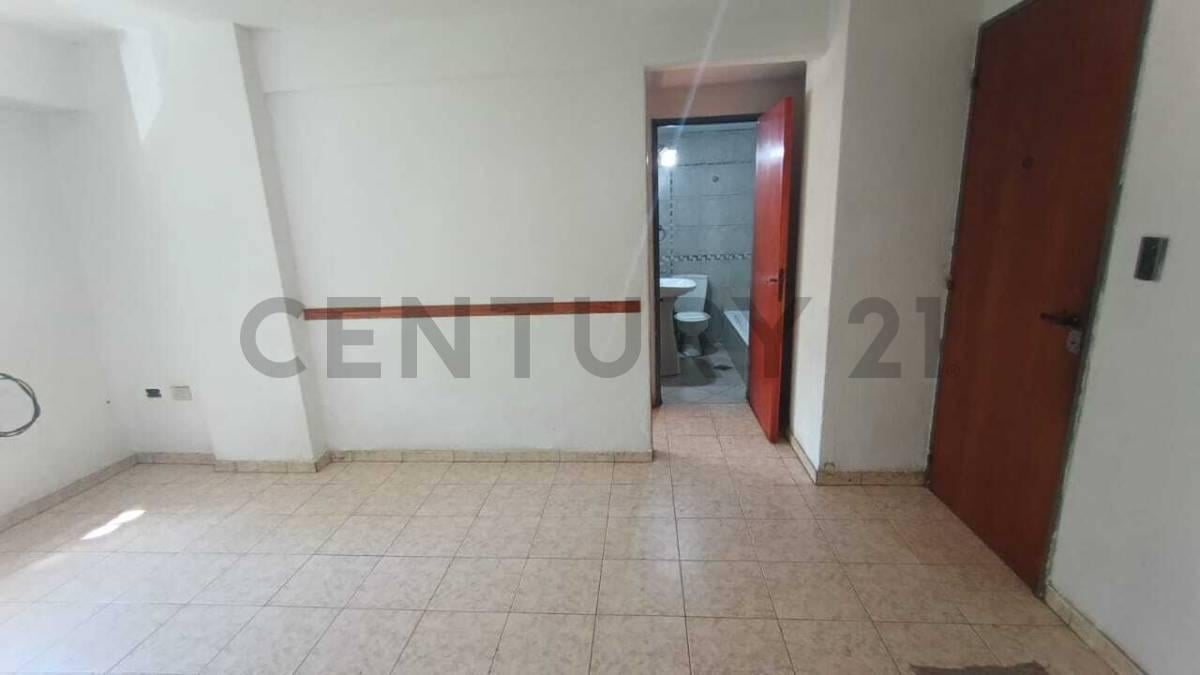 Foto de Departamento de 1 dormitorio en Venta frente a la Estación de Tren, imagen 3
