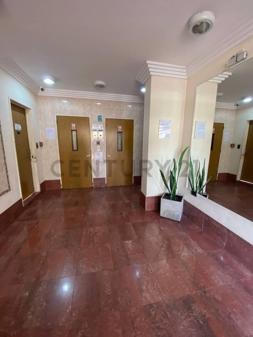Foto de Departamento de 2 dormitorios en venta a metros de Plaza Malvinas, imagen 2