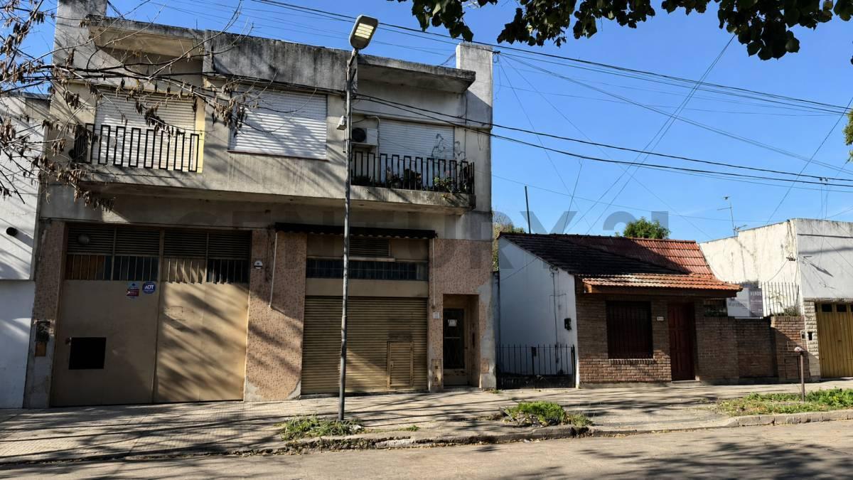 Foto de Galpón / Local en venta – Calle 63 entre 30 y 31, imagen 1