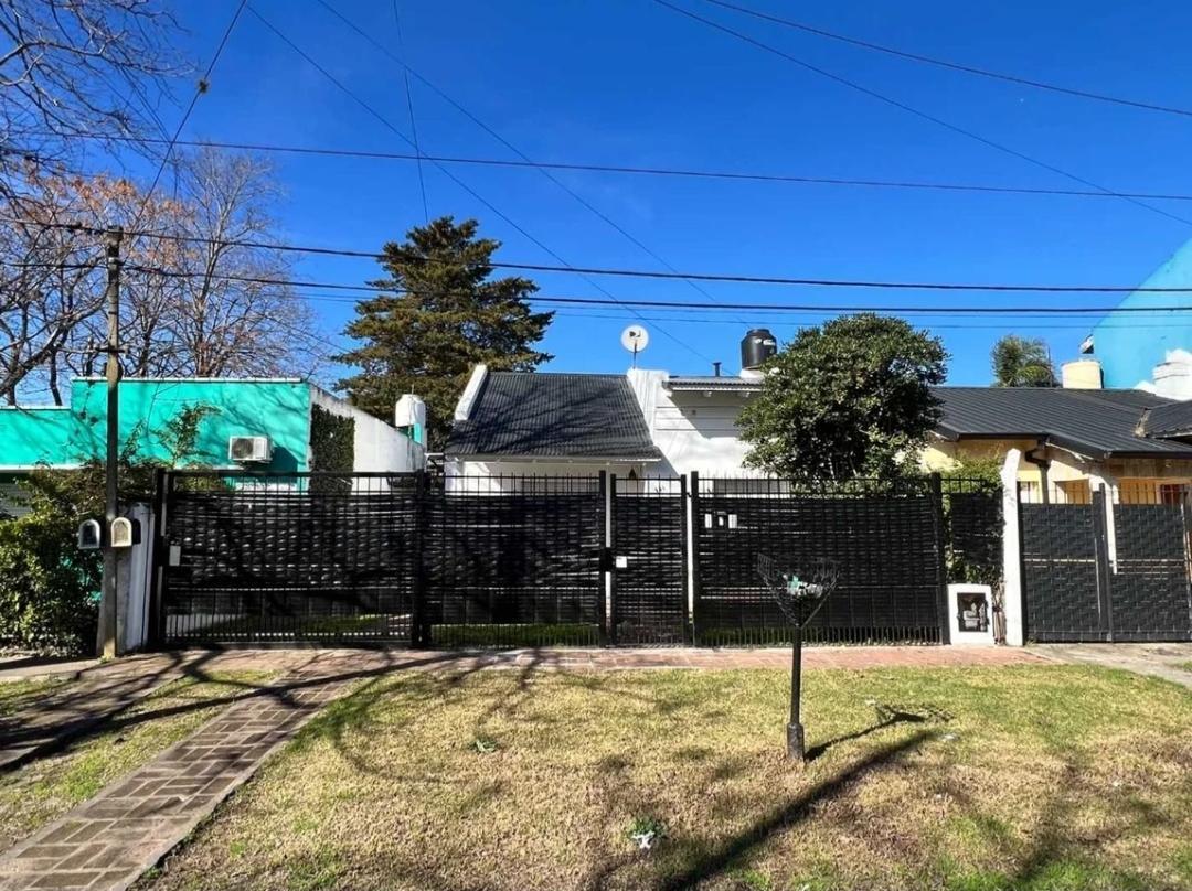 Foto de CASA EN VENTA EN CITY BELL – ENTRE CAMINOS – 2 DORMITORIOS – PARQUE, imagen 3