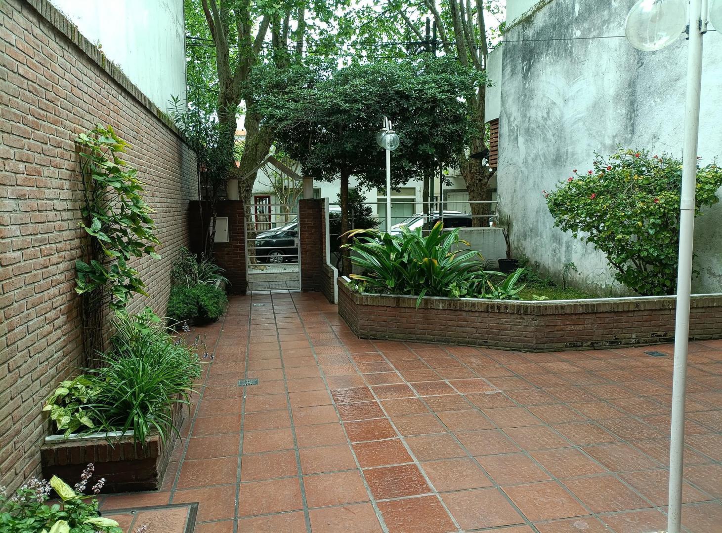 Foto de VENTA DEPTO 1 DORMITORIO EN PLANTA BAJA, LUMINOSO, CON PATIO PROPIO Y, imagen 4