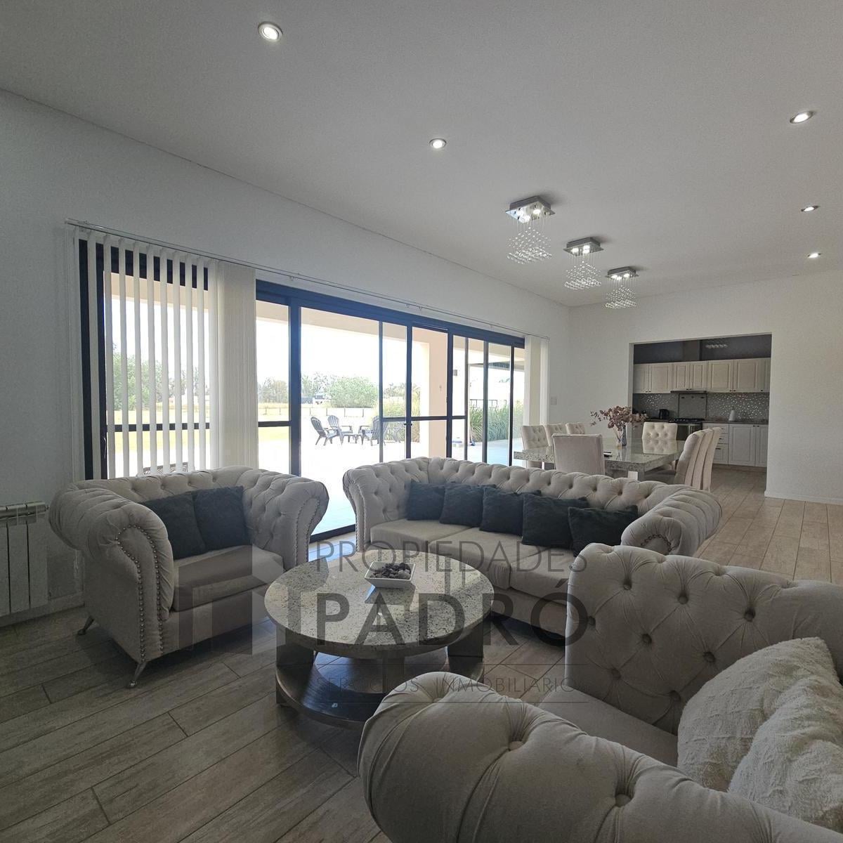 Casa en venta. 5 ambientes. Barrio Santa Matilde, Comarcas de Luján.