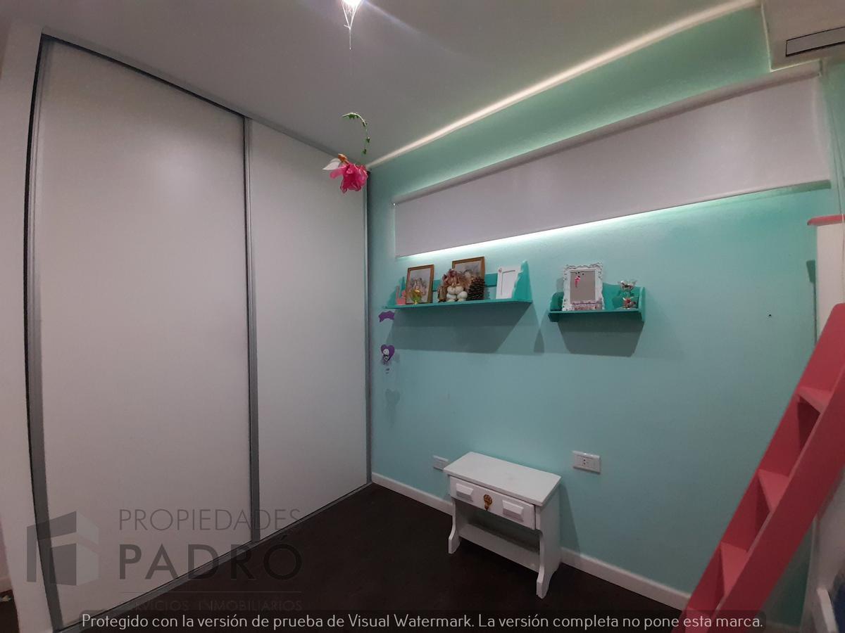 Casa en venta. Pileta. 4 dormitorios. Barrio Santa Irene, Comarcas de Lujan. Zona Oeste.
