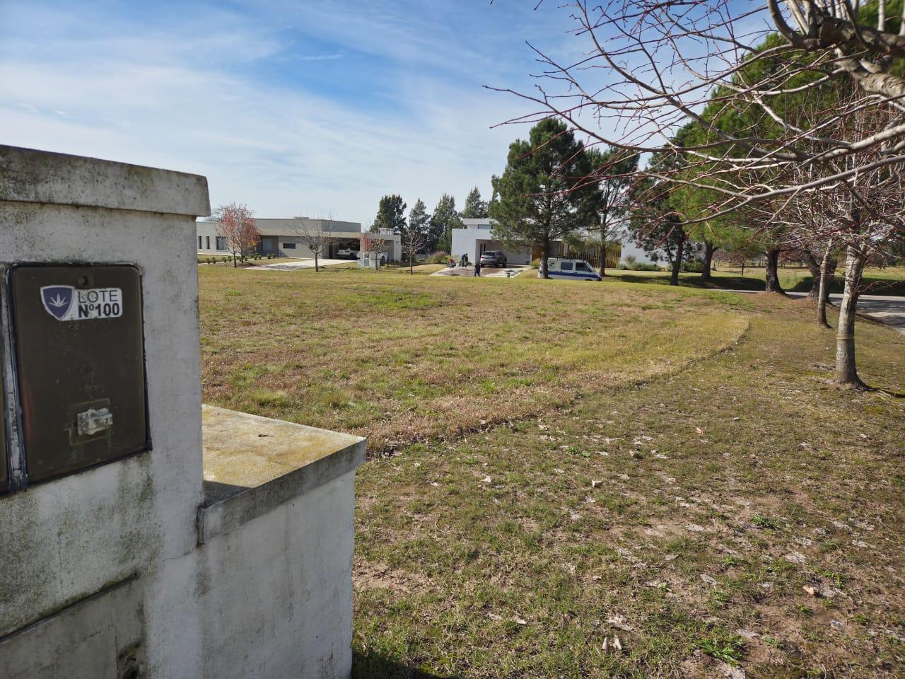 Lote 100 en venta. Everlinks Golf & Country Club, Luján.