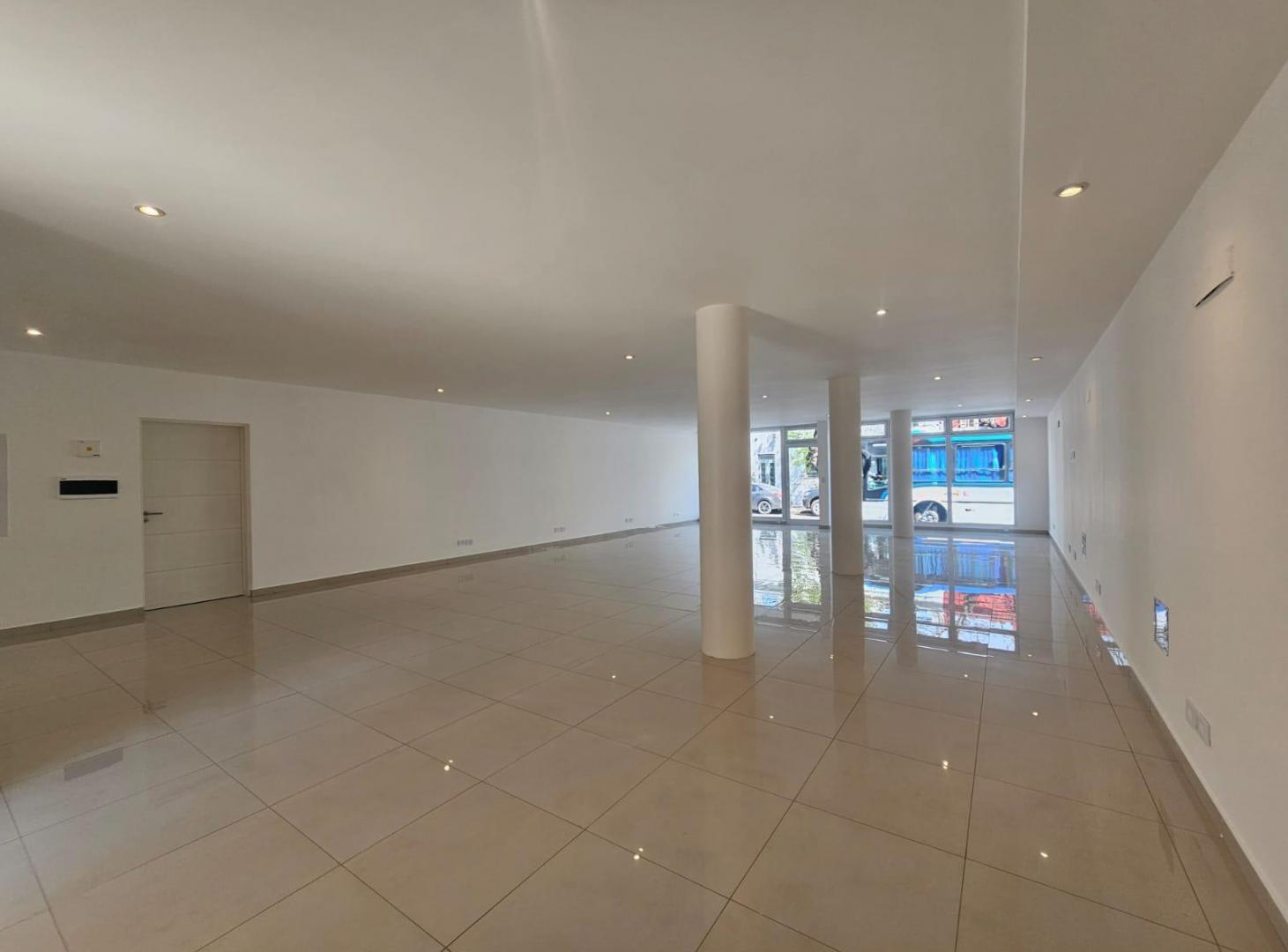 Foto de Local comercial en alquiler. Centro. Lujan, imagen 5