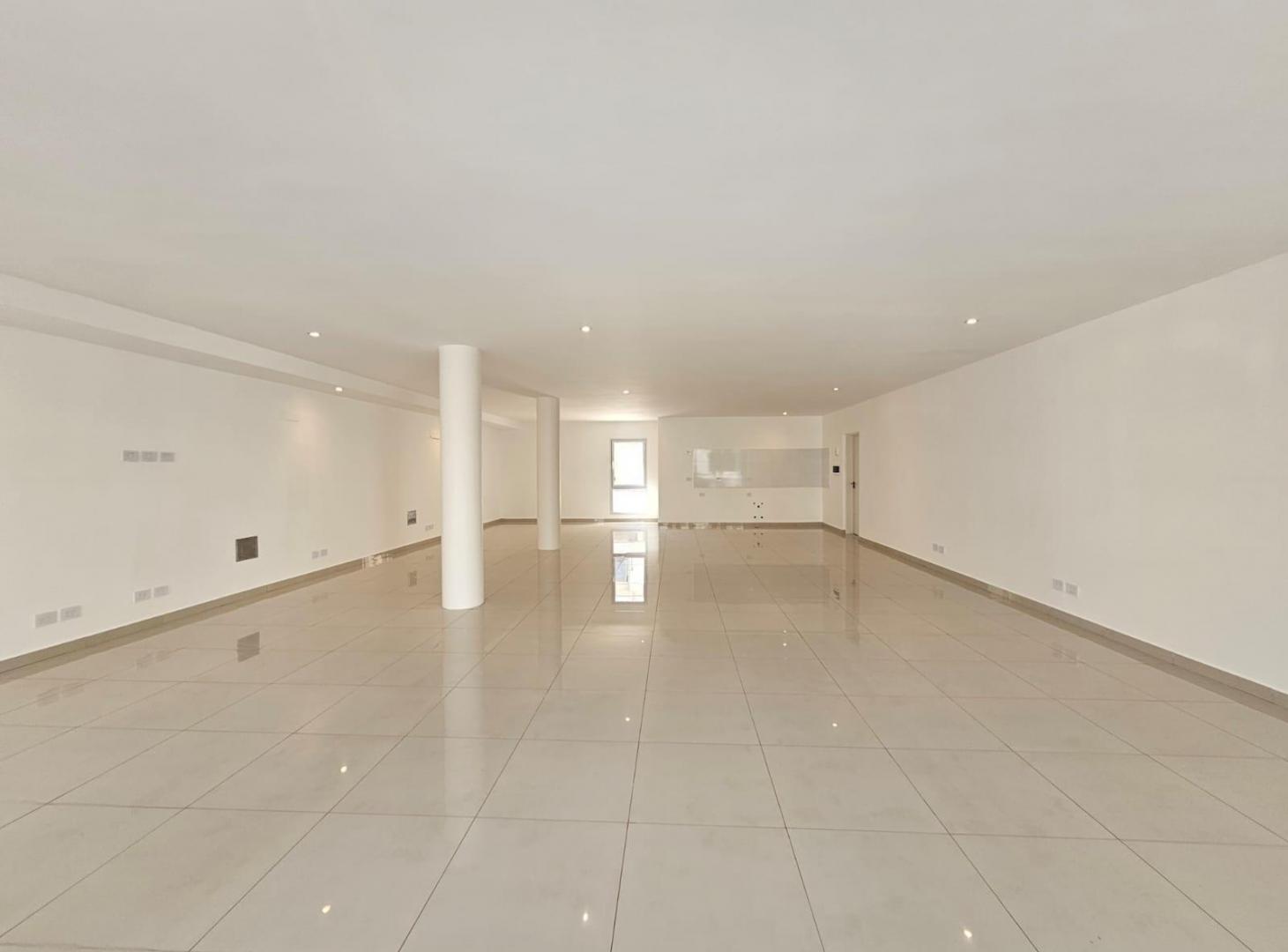 Foto de Local comercial en alquiler. Centro. Lujan, imagen 3