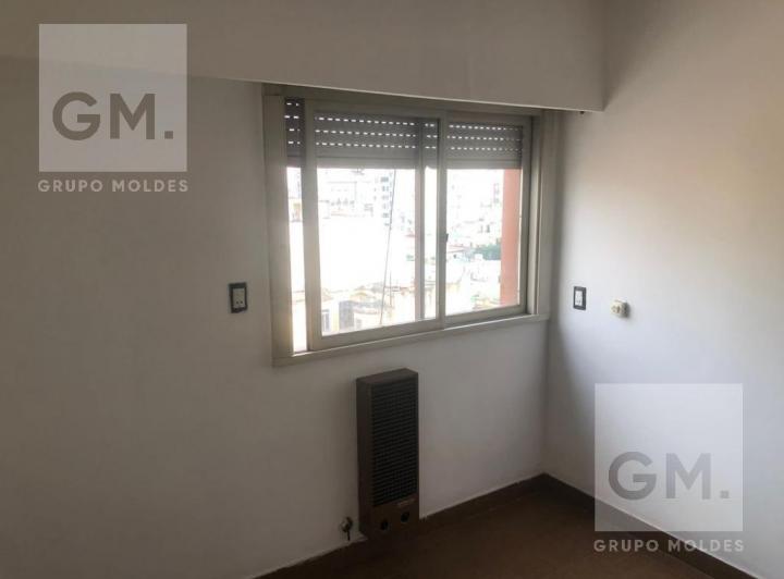Excelente Alquiler de 4 ambientes en San Telmo! Apto Profesional! 3