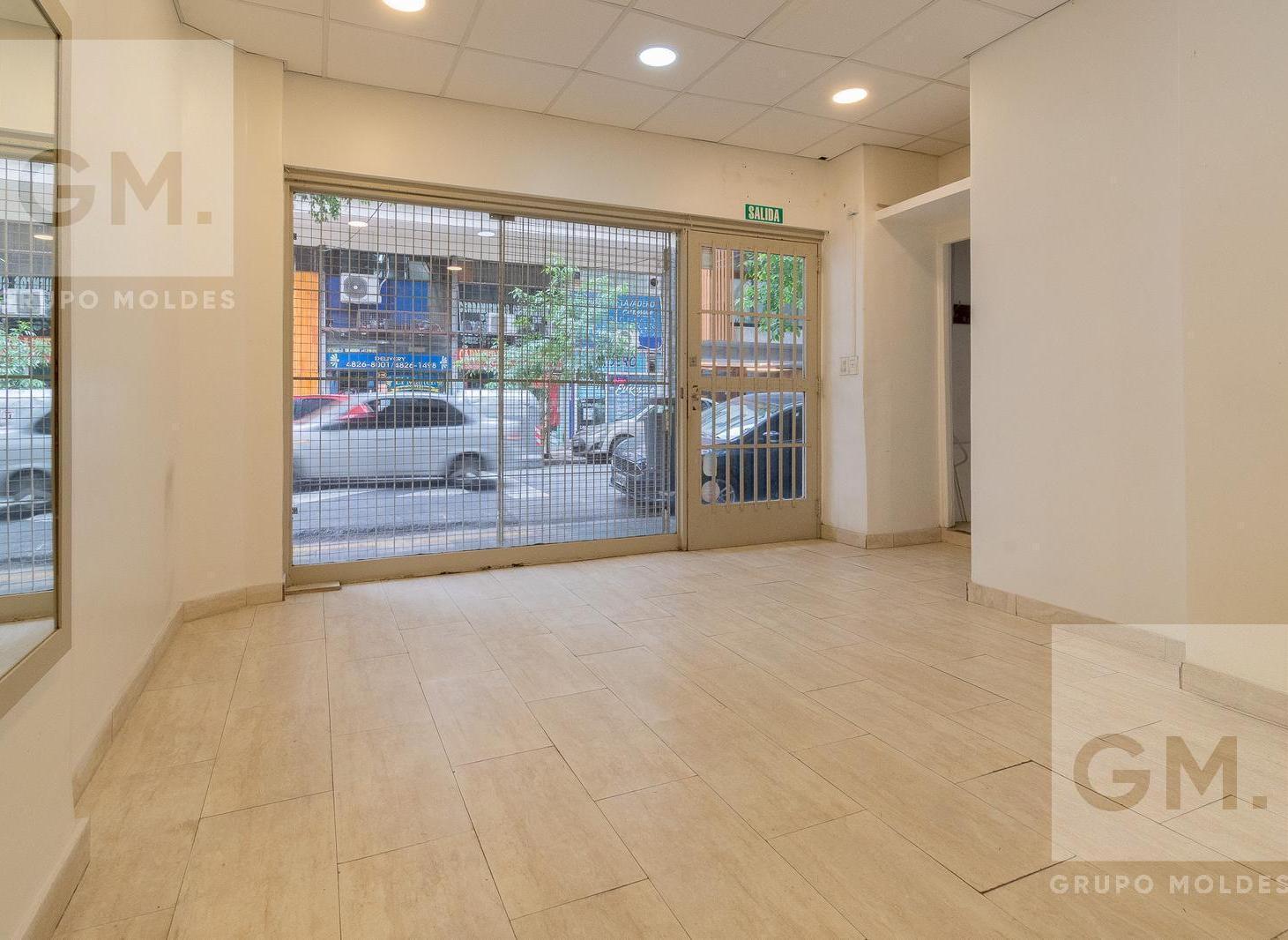 Excelente Local Comercial en Venta en Recoleta!!!