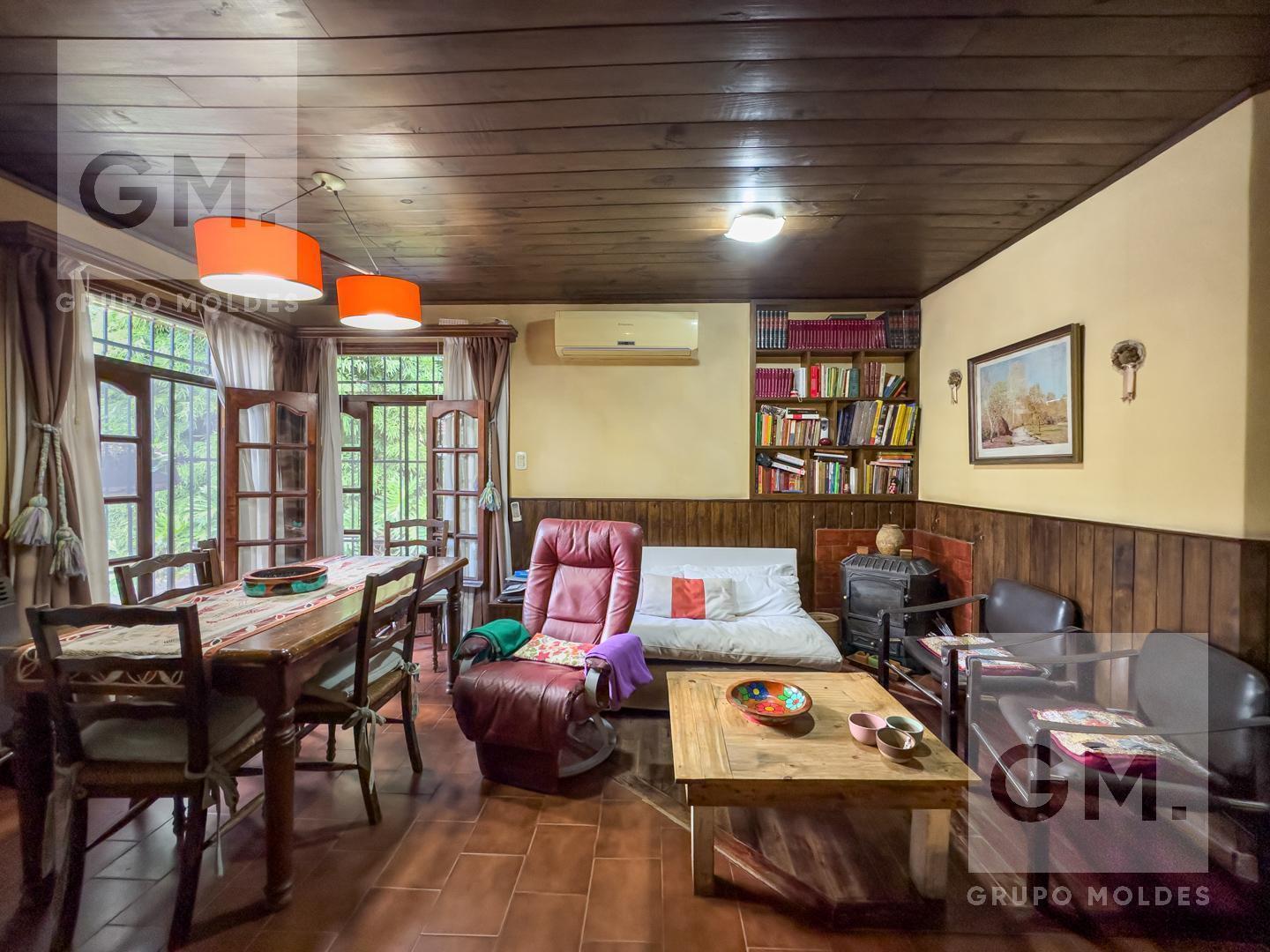 Foto de Casa en Venta 4 Ambientes con Quincho y Pileta en Lomas de Zamora, imagen 3